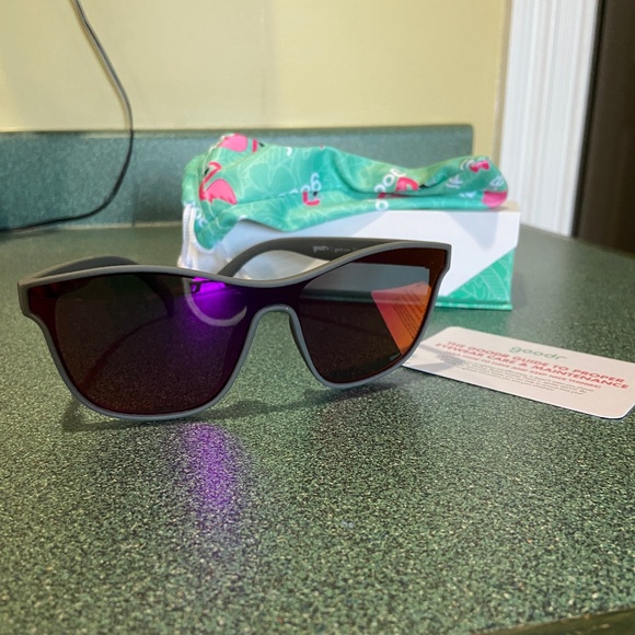 goodr Sunglasses - VRG  Voight-Kampff Vision - Medium Frame - Picture 3 of 10